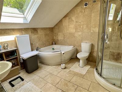 Bathroom/Shower Room/WC